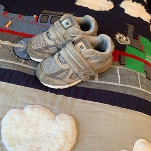 Toddler boy new Balance 990